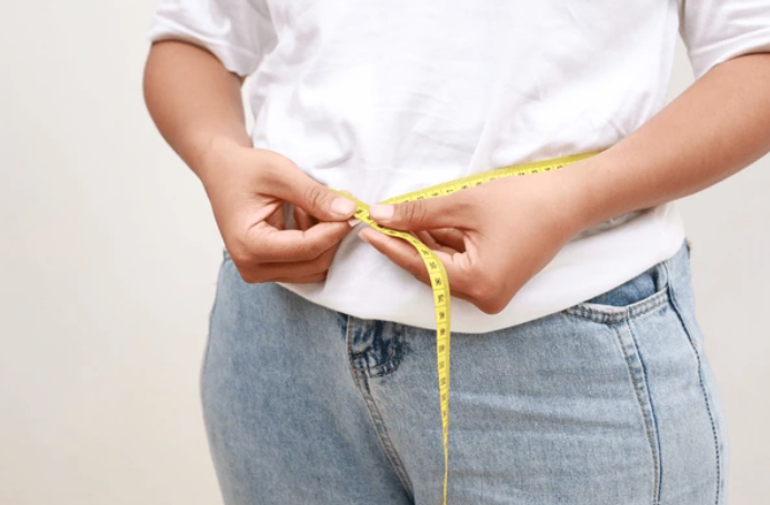 허리둘레 재는 이미지